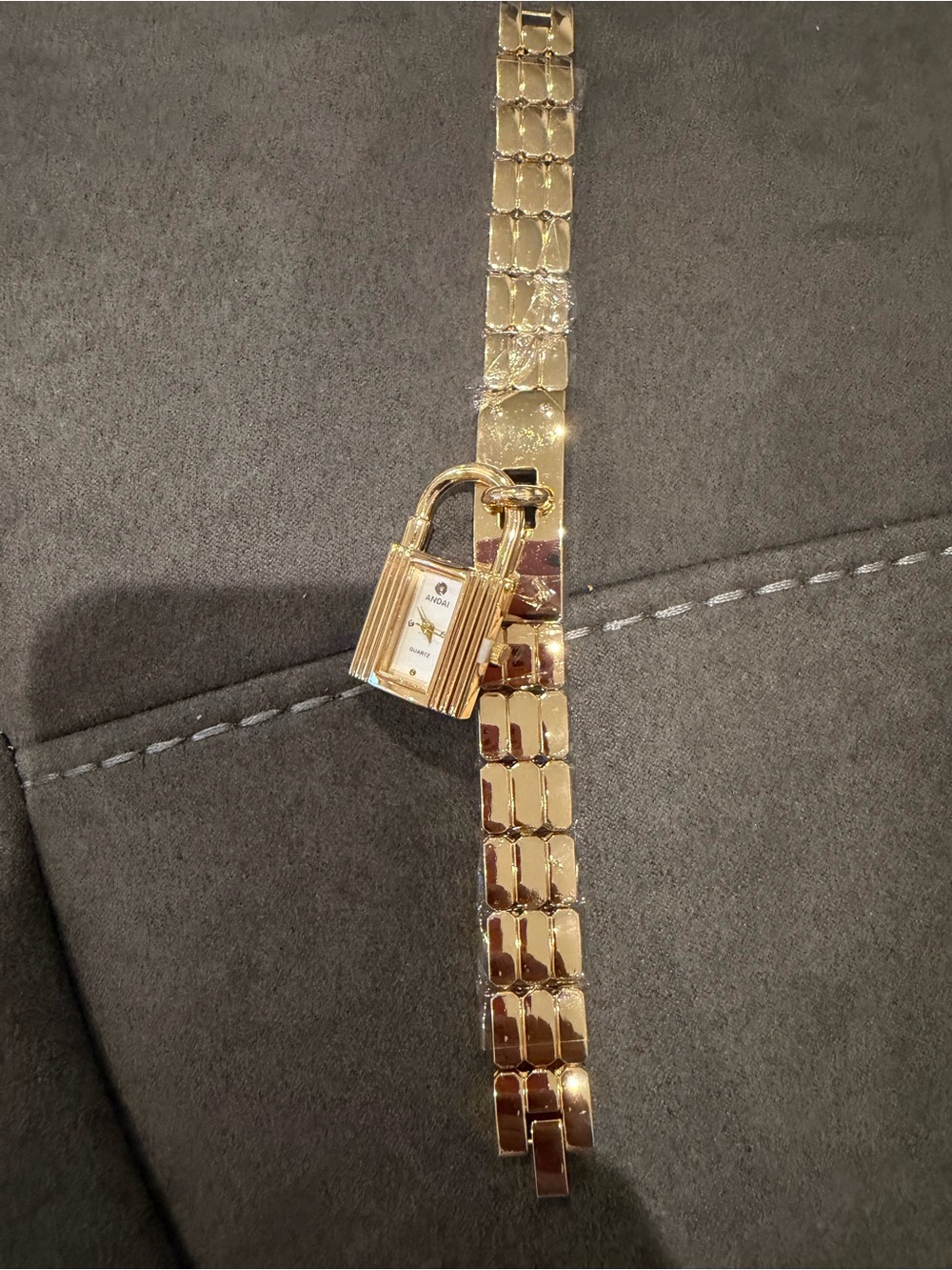 ANDAI Gold Padlock Mini Bag Charm with Quartz Watch